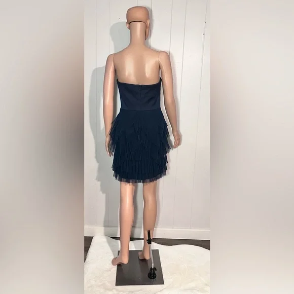 BCBGMaxAzria - Cocktail Dress - Satin bodice and tiered tulle skirt. Size 6. - Picture 6 of 10